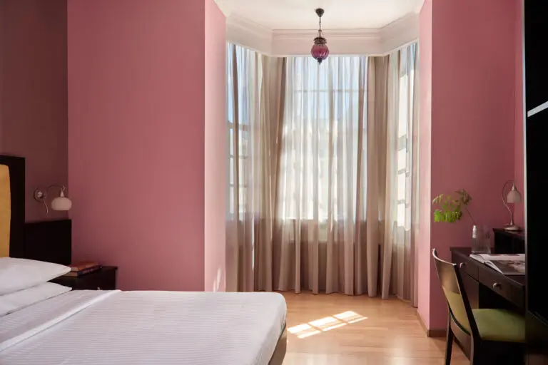 Delphi_Standard-Room_1B_Dimitris-Chachlas-scaled.jpg